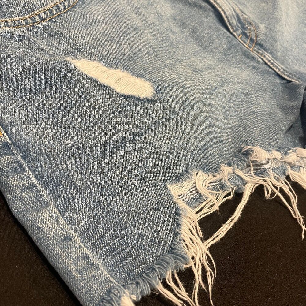 ~ Boho Festival Jean Shorts 29 Frayed Raw Hem Ripped Cut Offs Medium Blue Denim - Picture 9 of 15